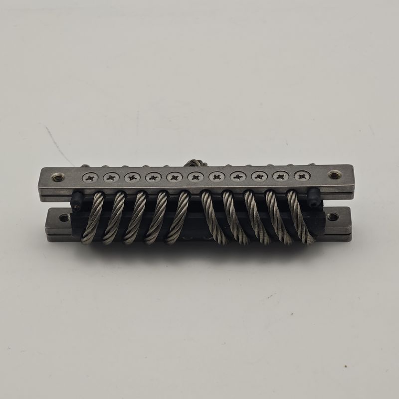 カスタマイズされたGX-40ANワイヤーロープ振動アイソレーター、サイズ113mm*40mm、厚さ32.5±mm、1000℃～1800℃のサービス温度