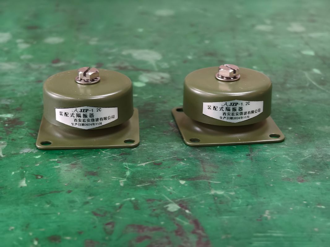 JZP-2.0B-SC アンカー穴付きゴム製衝撃吸収材、高さ30mmで効果的なエネルギー吸収を実現