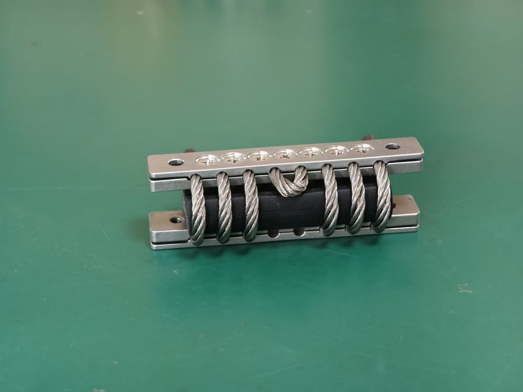 安定した動作のための、優れた耐熱衝撃性とオールメタル構造を備えた、カスタマイズ可能なGX-60A(N)ワイヤーロープ防振器